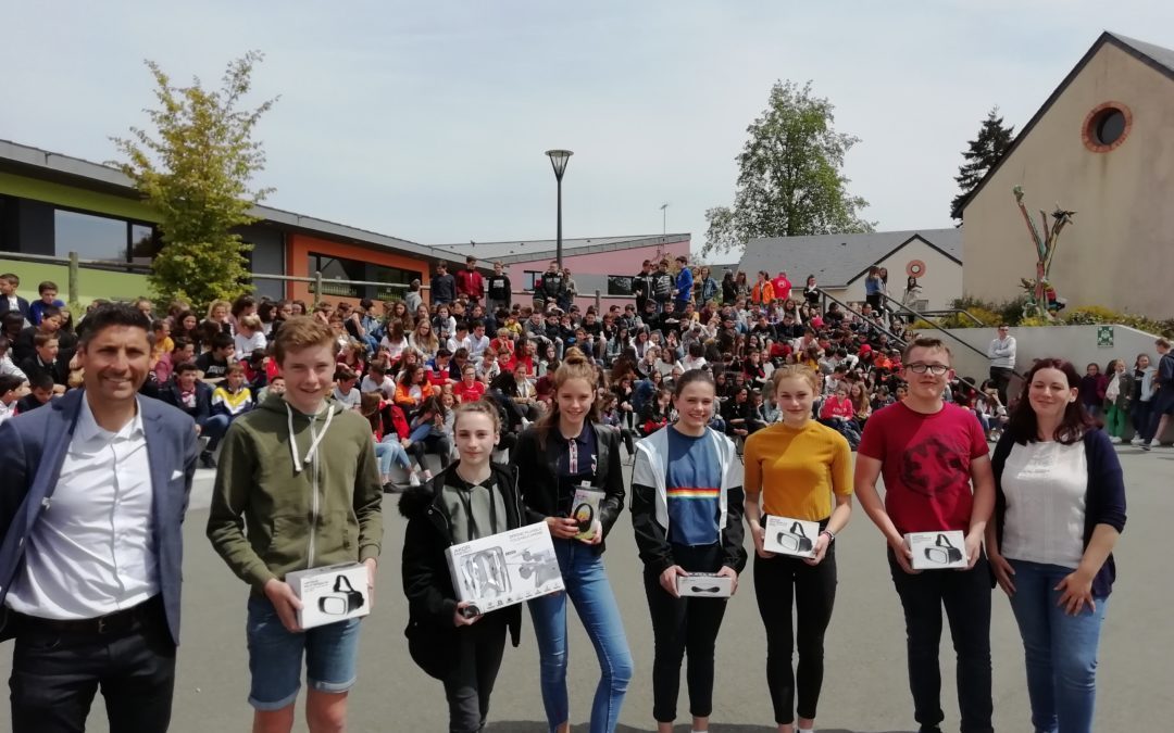 Remise des lots aux meilleurs vendeurs de cartes à gratter