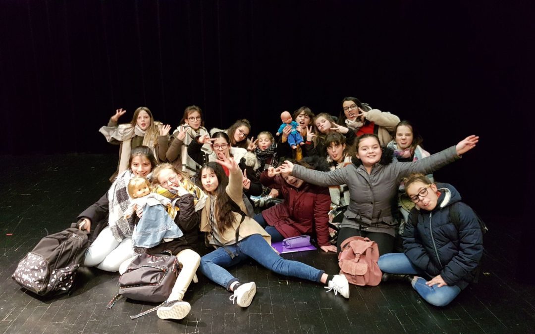 Printemps théâtral pour les élèves de l’atelier théâtre de Mme Daniel